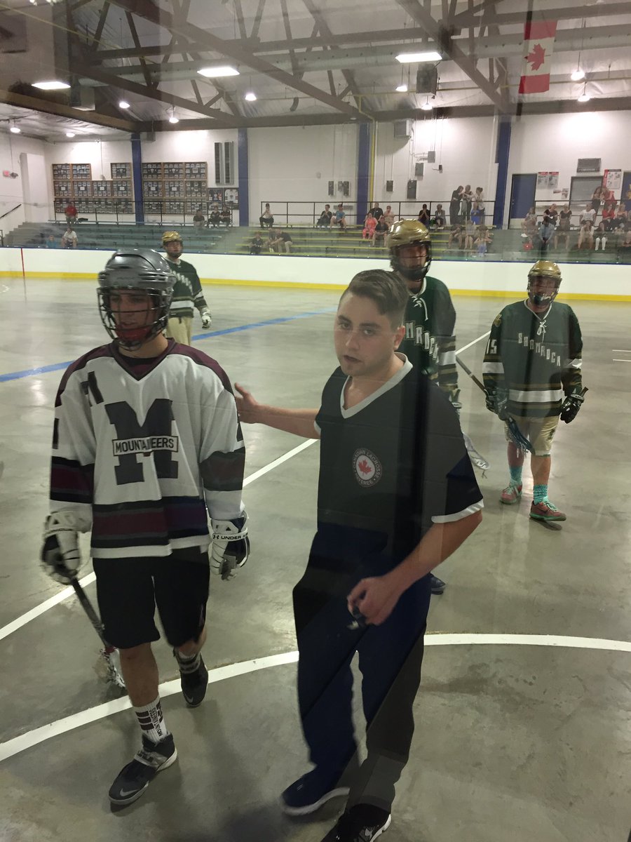 JrBShamrocks's tweet photo. We are tied at 6's. Penalties abound. We got us a wild one. Now here's a guilty looking one. https://t.co/3Bg8ryoc4j