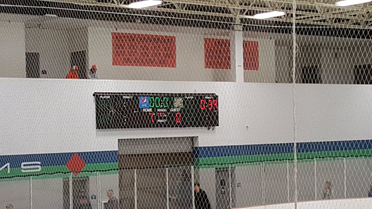 08MustangsGreen's tweet photo. 7-0 over Manitoba!! #08MustangsGreen! https://t.co/TNHmYPBiHx