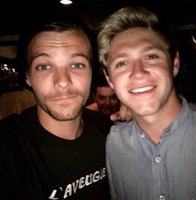 HarryDivosa_'s tweet photo. MDS LAMBENDO A TELA!!!😍💕 https://t.co/C1IQFt4Y5u