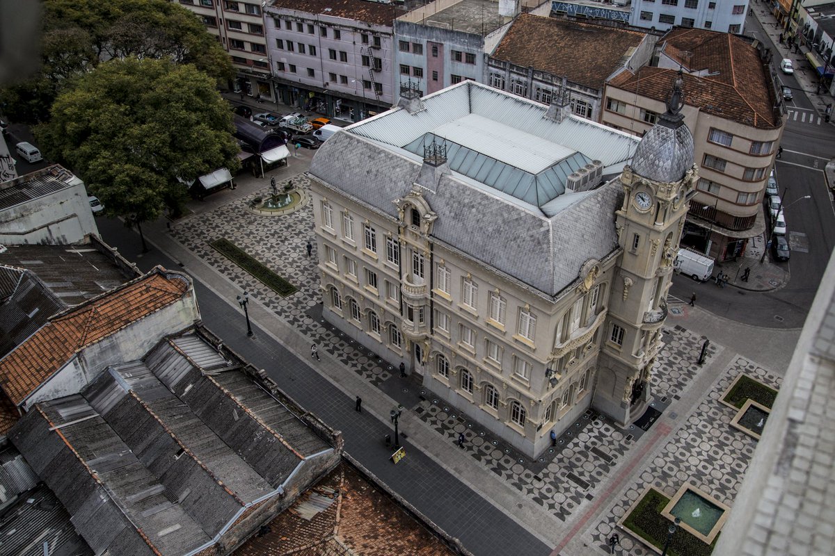 gazetadopovo's tweet image. Paço da Liberdade: um ícone para explorar sempre em Curitiba
 bit.ly/25CNMy0