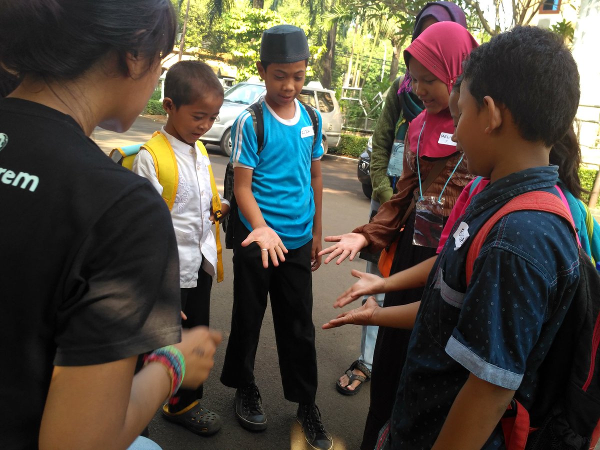 SahabatAlam_INA's tweet photo. Gambreeng duluuuyy,,,,,  
#baskomdolanan https://t.co/iz35TM671Q