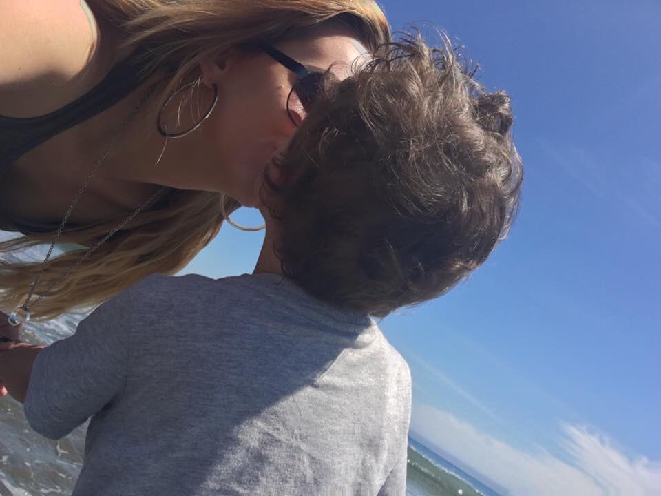kellsterweaver's tweet photo. Riley loves his mommy. She is such a good one too. Love these two. Blessed with a beautiful family. #cousins2016 https://t.co/pHw4Gqf03z