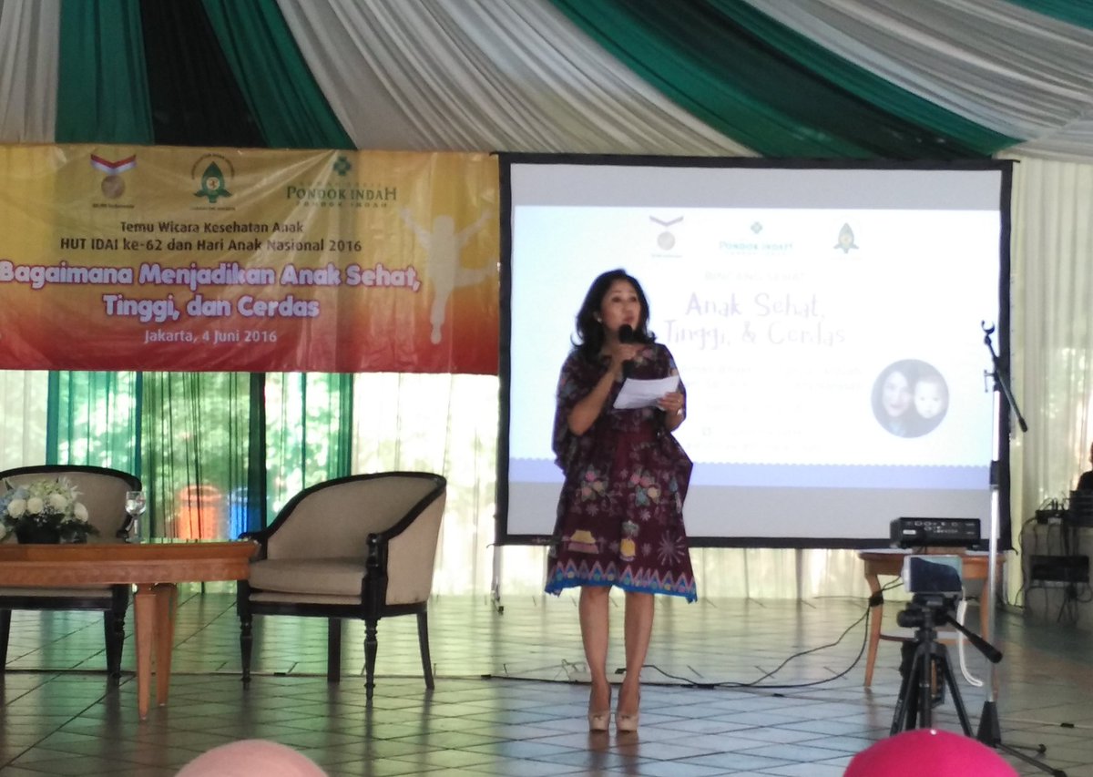 rspondokindah's tweet photo. Sebelum #RSPITalk mulai, ada sambutan khusus terlebih dahulu dari perwakilan RS Pondok Indah. #PondokIndah https://t.co/VAAQ9XRSln