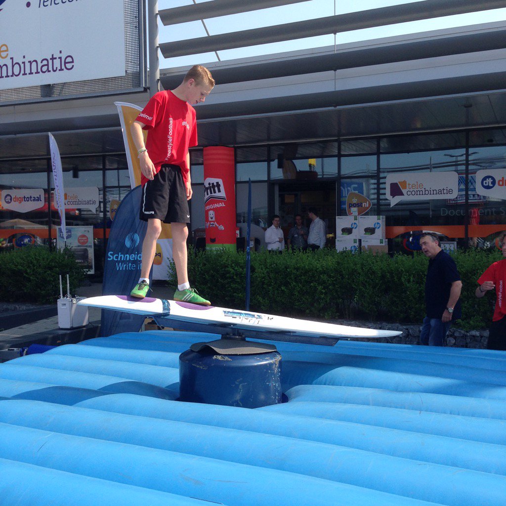 Surfsimulator bij Melmerpark event.  Maak kans op leuke prijzen