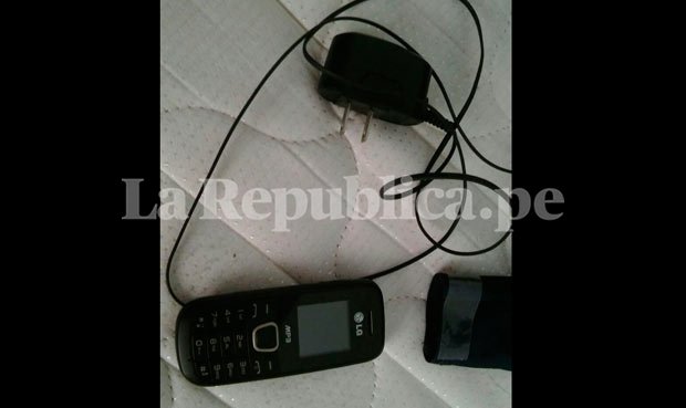 larepublica_pe's tweet photo. #ExclusivoLR | Vladimiro Montesinos tenía un celular en su celda de la Base Naval ► https://t.co/CsibljtAnx https://t.co/PrJ2prPVn8