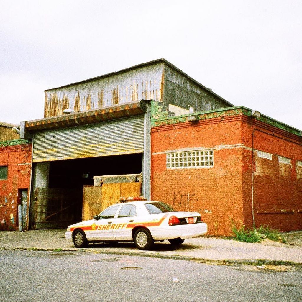 TeddyCalavera's tweet photo. Movies waiting to happen • Brooklyn #Latergram #FilmPhotography #Yashica #PermanentCrash https://t.co/eWCGSpctQc https://t.co/CuejI98WVw