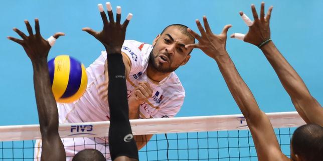 lemonde_sport's tweet photo. Volley : Les Bleus qualifiés pour les Jeux olympiques de Rio https://t.co/N1pRqLhI4n https://t.co/f4DSkrsfNZ