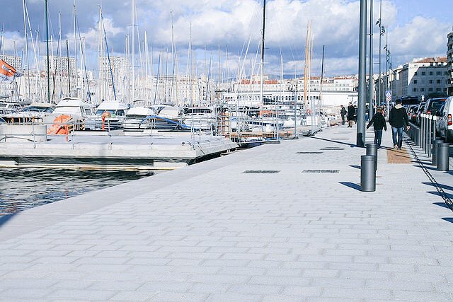 marseille's tweet photo. Le Quai de #RiveNeuve n'a jamais si bien porté son nom 🙌🏼✨ https://t.co/1dypX6K0Cw