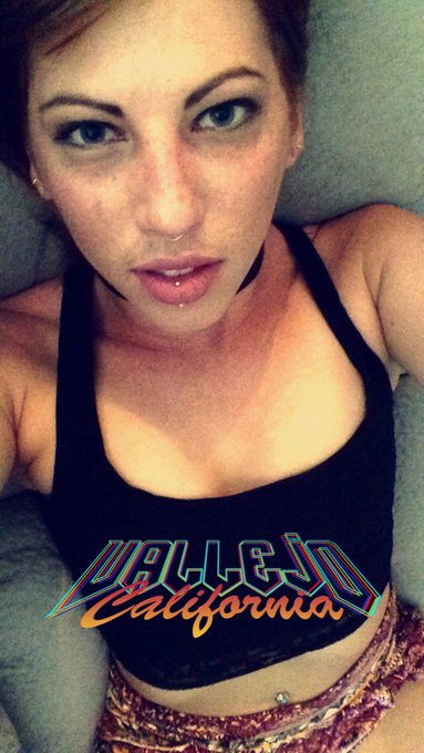 Taking #naughty pics while the boy is at work. #Tease #Freckles #Booty https://t.co/l4bDF06lwk<a href="/tag/naughty"class="tags">#naughty</a><a href="/tag/booty"class="tags"><span>#booty</span></a><a href="/tag/freckles"class="tags"><span>#freckles</span></a><a href="/tag/tease"class="tags"><span>#tease</span></a>