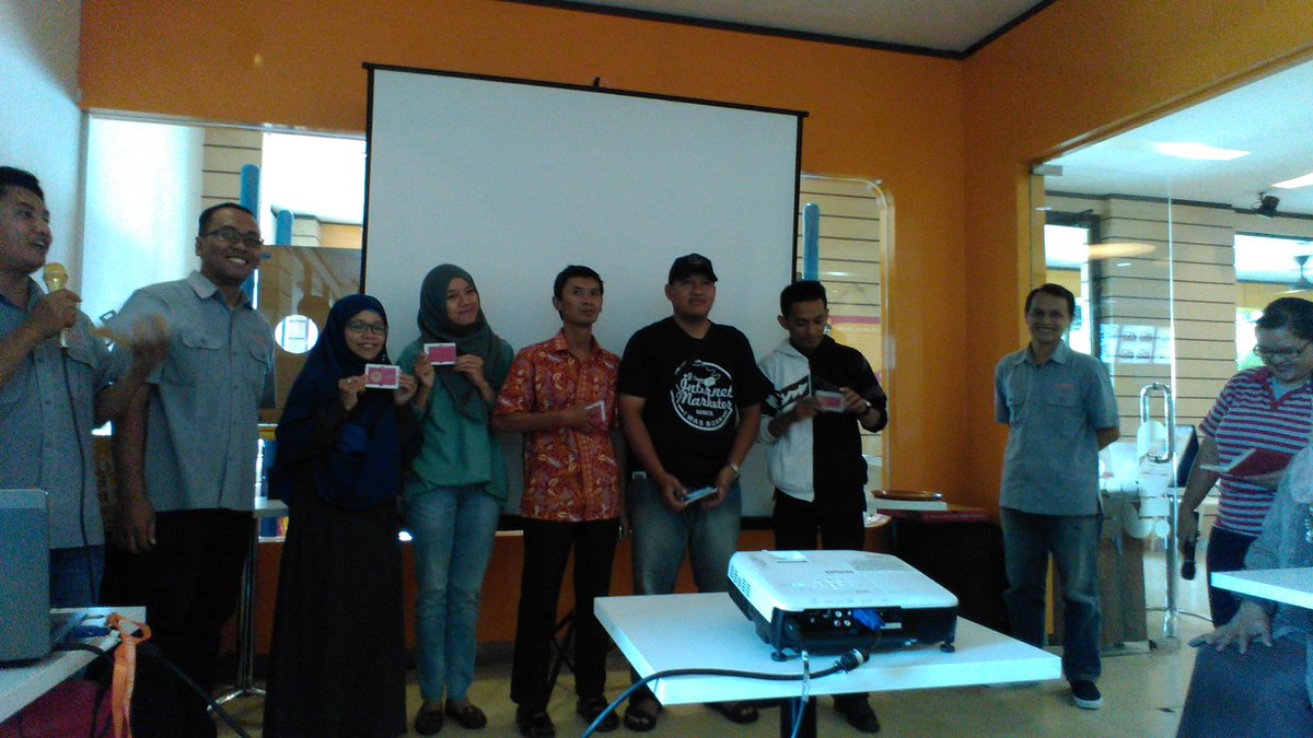 Hokben; Resto Fast Food Bersertifikasi Halal A 6 Hokben; Resto Fast Food Bersertifikasi Halal A CkF463SUoAA46kJ