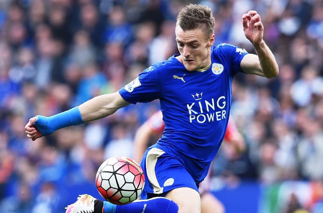 Footballogue's tweet image. [#Transfert] Selon le Guardian, Arsenal a fait une offre d’environ 25 M€ à Leicester pour Jamie Vardy