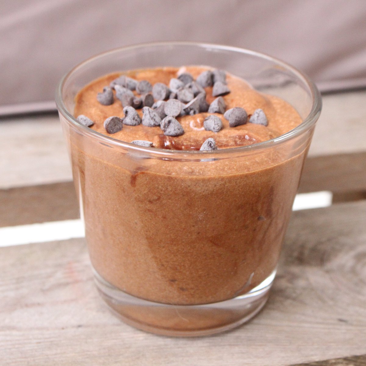 tuppastucesfr's tweet photo. Une nouvelle recette de mousse au chocolat est en ligne 🤗
https://t.co/fBSZuEXMSe
#tupperwarefrance #recette https://t.co/eg7zBpUUT4