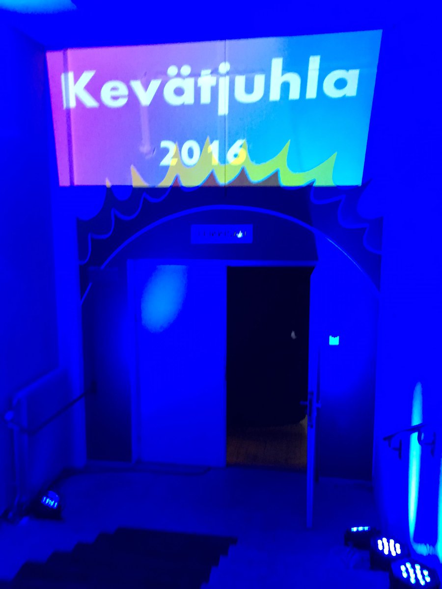 JaniSuonpera's tweet photo. #kevätjuhla #taivis #helsinki #töölö https://t.co/dhj62qXvZw