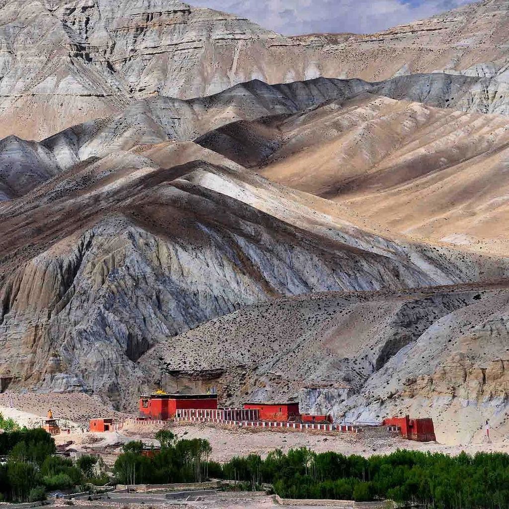 classetouriste's tweet photo. Imagine choosing the right spot to build a gompa, like this one in #Charang in #UpperMusta… https://t.co/8qFhV8MXLy https://t.co/9UEvl0M5GS