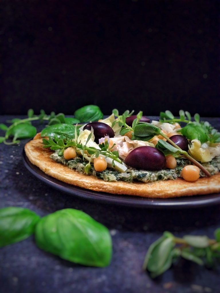 Chickpea Pizza With Herb Pesto #pizza #vegan #glutenfree
Find the recipe here >>> buff.ly/1TO7kKH