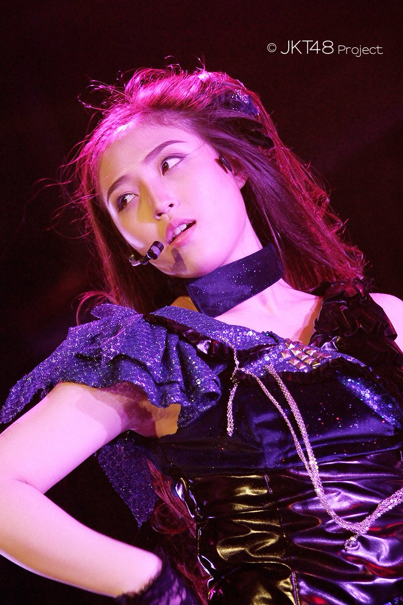 officialJKT48's tweet photo. Her charming tenacity wipes all obstacles like a storm. Happy birthday @Naomi_JKT48 #HBD22ndBundaNaomi https://t.co/yBRRQVHMBl
