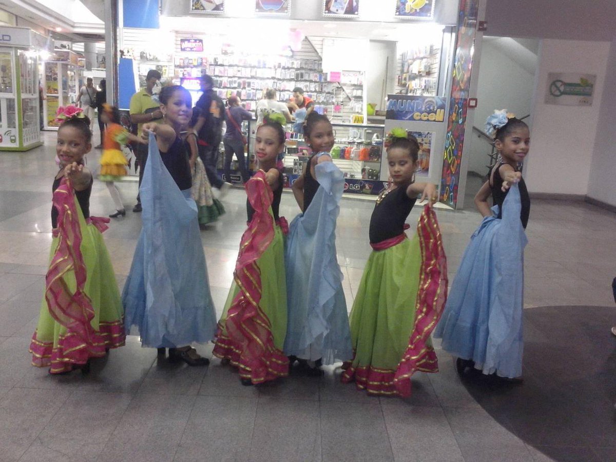 funcudep's tweet photo. Nuestras pequeñas en su presentacion en  @cccimam https://t.co/JcyGFjtKC0