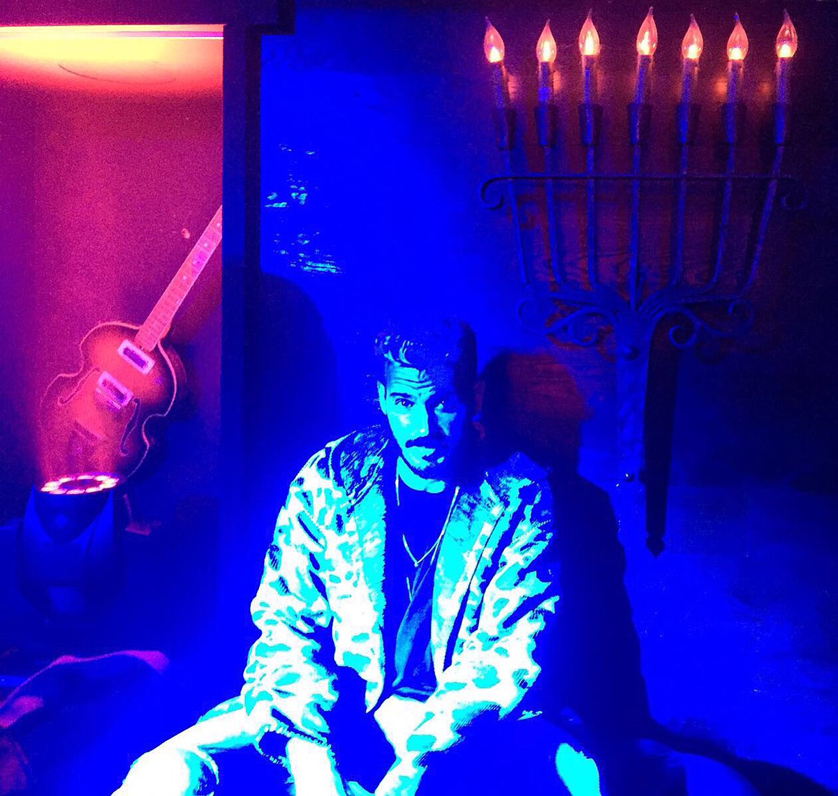 MPokora's tweet photo. #nightrunner #tittytwister #paris https://t.co/uYiEEVfSXo