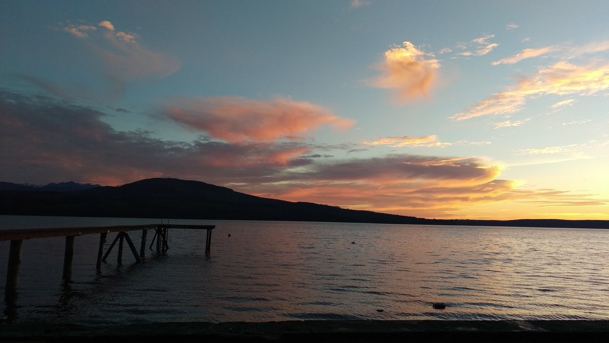 KarenSt62's tweet photo. @KING5Seattle Sunset at Discovery Bay https://t.co/bbFgEGj38D