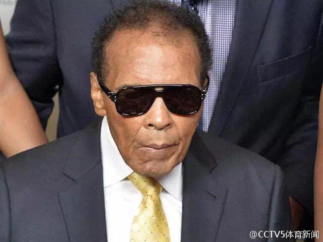 #BREAKING Boxing legend and social activist Muhammad Ali dies at age 74 in Phoenix, family spokesman confirms (NBC)