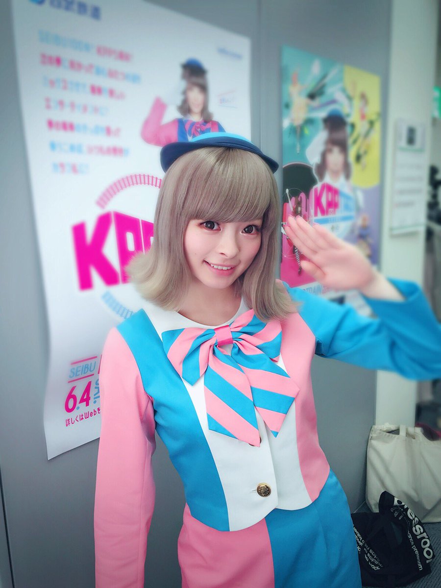 きゃりー 髪切った イメチェンに絶賛の声 モデルプレス