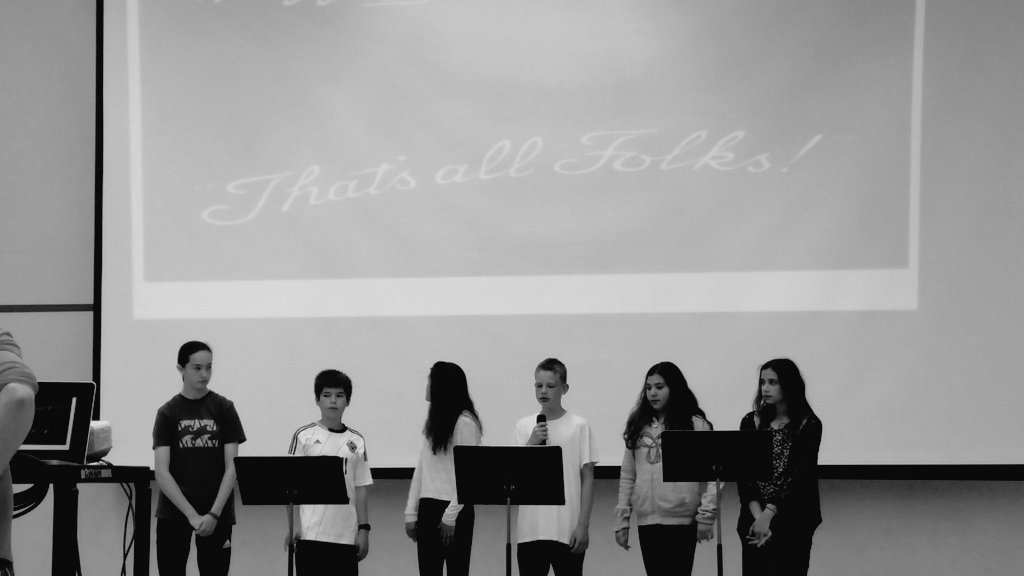 missggalbraith's tweet photo. ...dance parties, my own little scottish poetry book, more hugs... &amp; more tears! Gonna miss these superstars #ebdiv2 https://t.co/p3ToGqN3gg