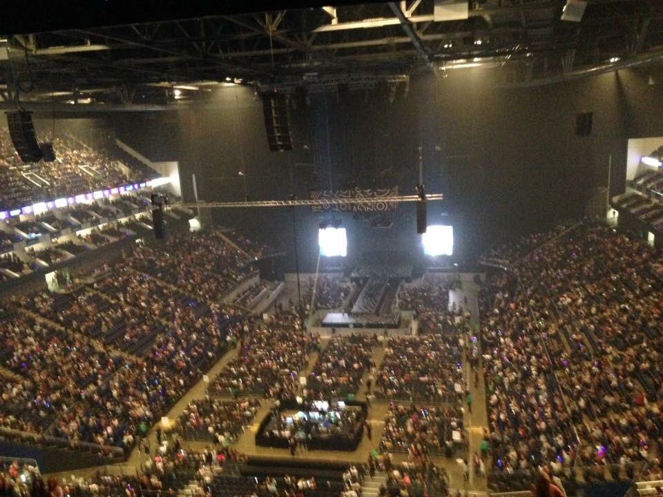 1Dbestcrowds's tweet photo. OTRA London 
before and after https://t.co/3ybLGft1Hp