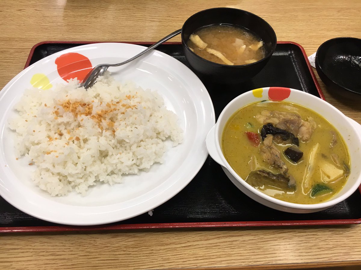 松屋のグリーンカレーがおいしいと評判 でも