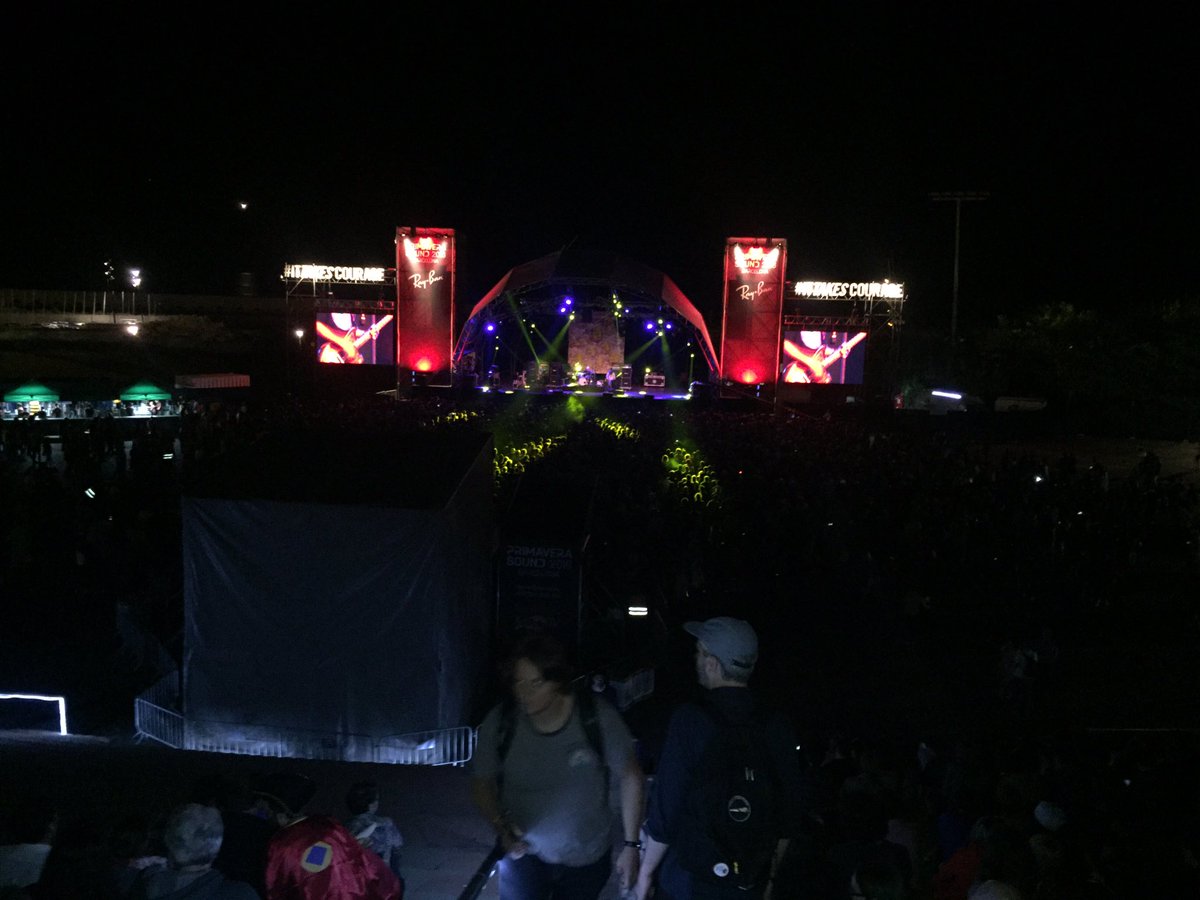 sjbosslady's tweet photo. About last night... @radiohead @bandBeirut #liveMusic @Primavera_Sound https://t.co/TdIK5aSVQW