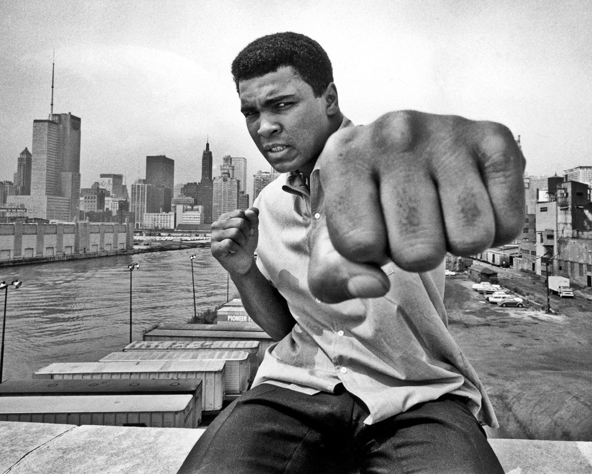 letsbebriefcrew's tweet photo. T H E ● G R E A T E S T // Rest In Power, Muhammad Ali https://t.co/6h2xfVJhVG