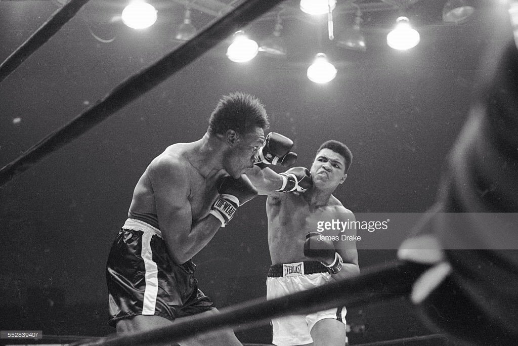 PghCivicArena's tweet photo. January 24, 1963: @MuhammadAli vs Charlie Powell, at the Pittsburgh Civic Arena. #RIP https://t.co/aeaNWQfaQl