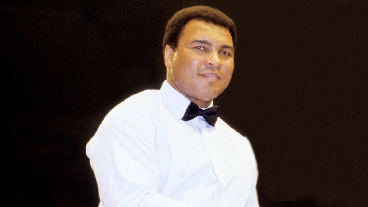 WWE's tweet photo. WWE is saddened to learn of the death of former world heavyweight boxing champ Muhammad Ali. https://t.co/lt34HVZvDU https://t.co/v9GbPjJCuE