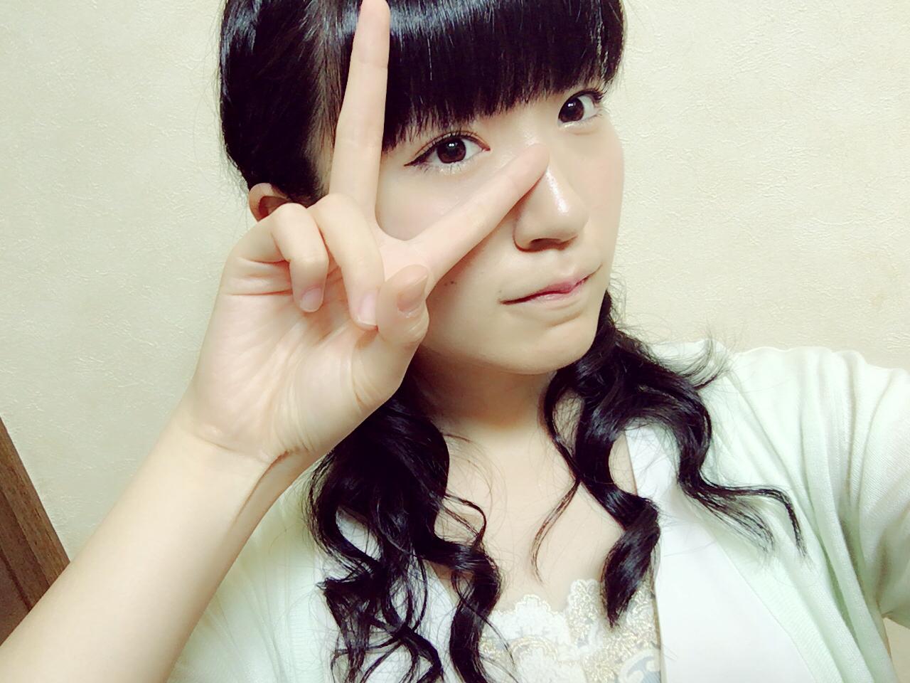 前島亜美 生まれつき 髪も目もまっくろなので茶色とか色素薄い系への憧れが凄いです W Yellぽいぽいお願いします T Co Ahvc0dwryv Dmmyell T Co 36jekpj4gr Twitter