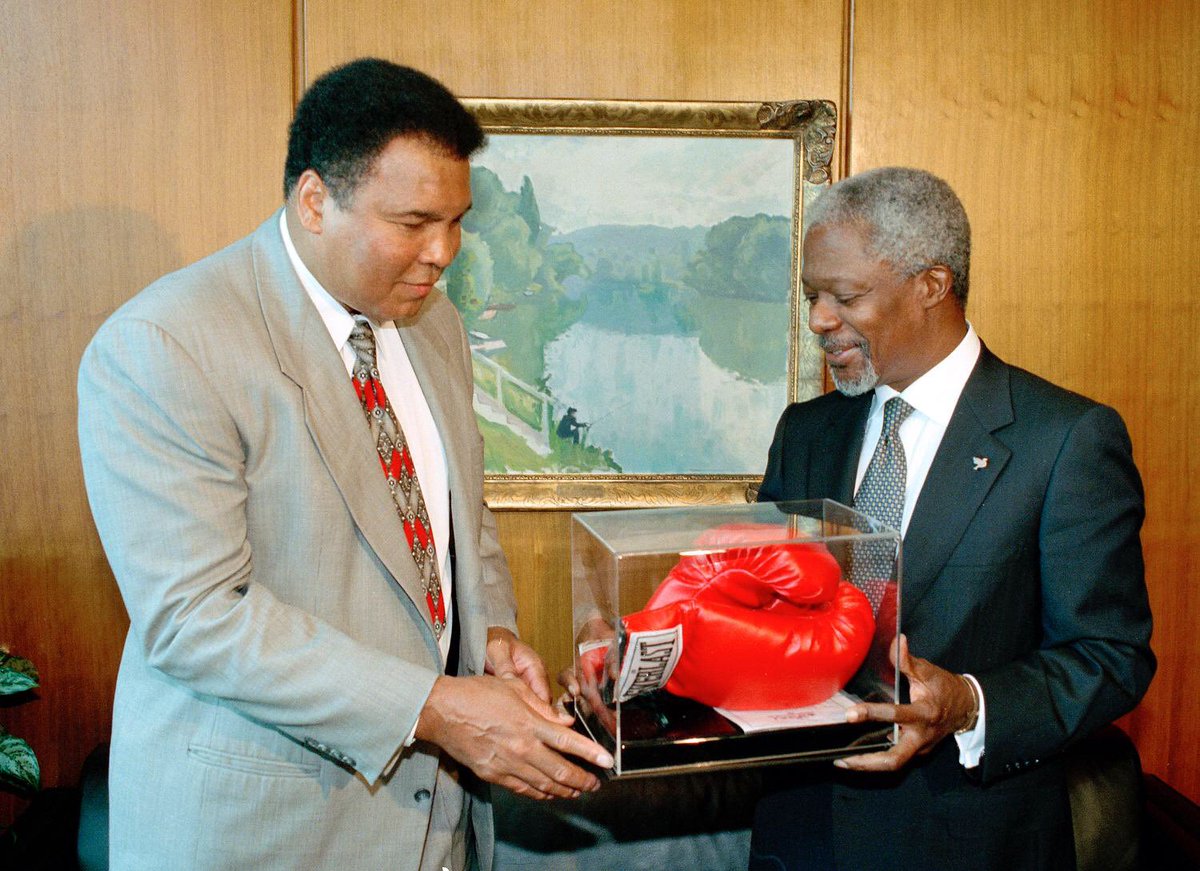 UN's tweet photo. In 1998 @KofiAnnan proclaimed @MuhammadAli to be a "Messenger of Peace" - see why here: https://t.co/TvPr7qXjxe https://t.co/AZN0xtGcVU