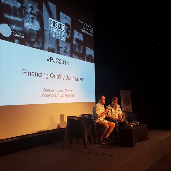Thanks to Goethe Institut, we have Bernd Pickert of <a href="/tazgezwitscher/">taz</a>, moderated by Fuad Rahmat. #PJC2016