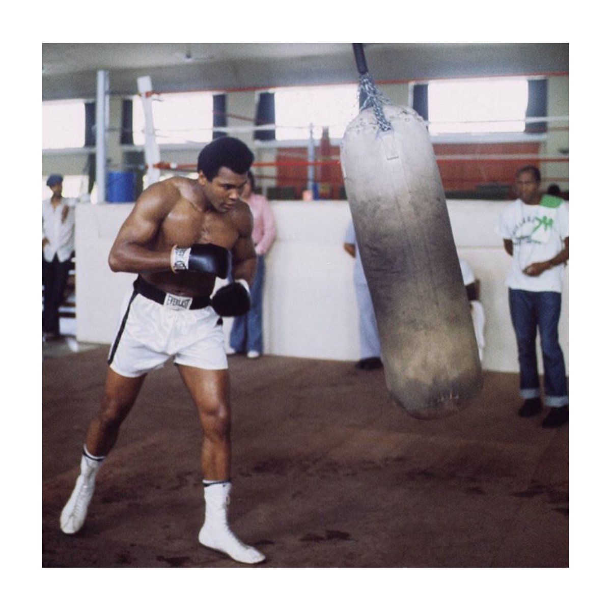 ApetiveBrand's tweet photo. #MuhammadAli #TheGreatest https://t.co/5UbuVSwMEG