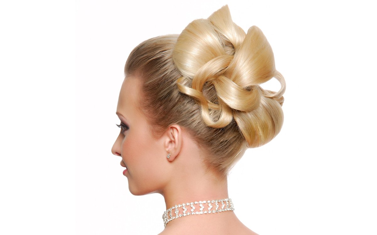 MyBarberIndia's tweet photo. catch the wedding hairstyle in this wedding season
find more on....mybarber.co.in https://t.co/MycGOkEIO5