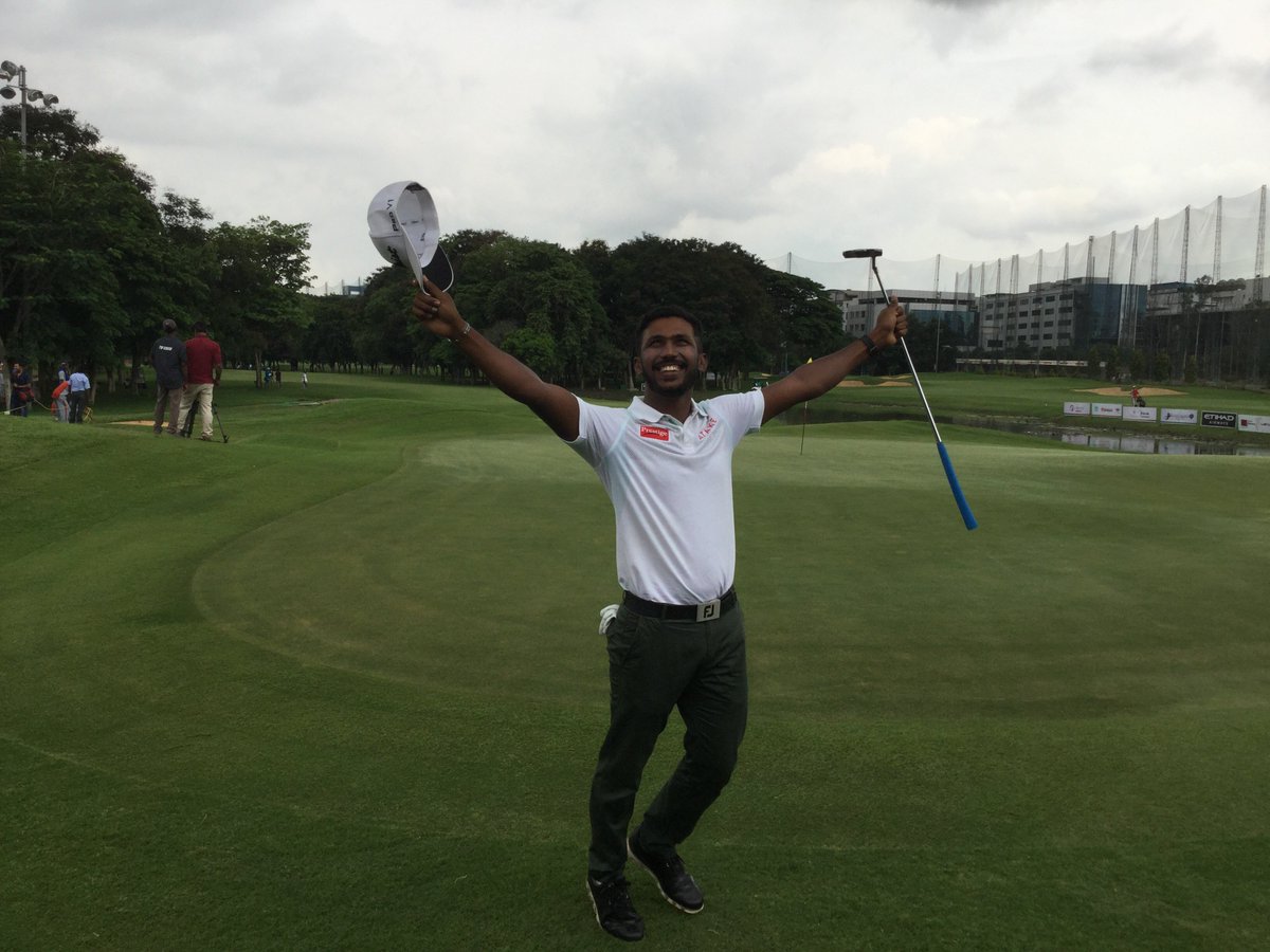 GolfUpdates_IN's tweet photo. The moment when you know you have done it! TakeChennai wins @LP_Cup #lpcup2016 #lplouisphilippe https://t.co/pLqXYapU7v