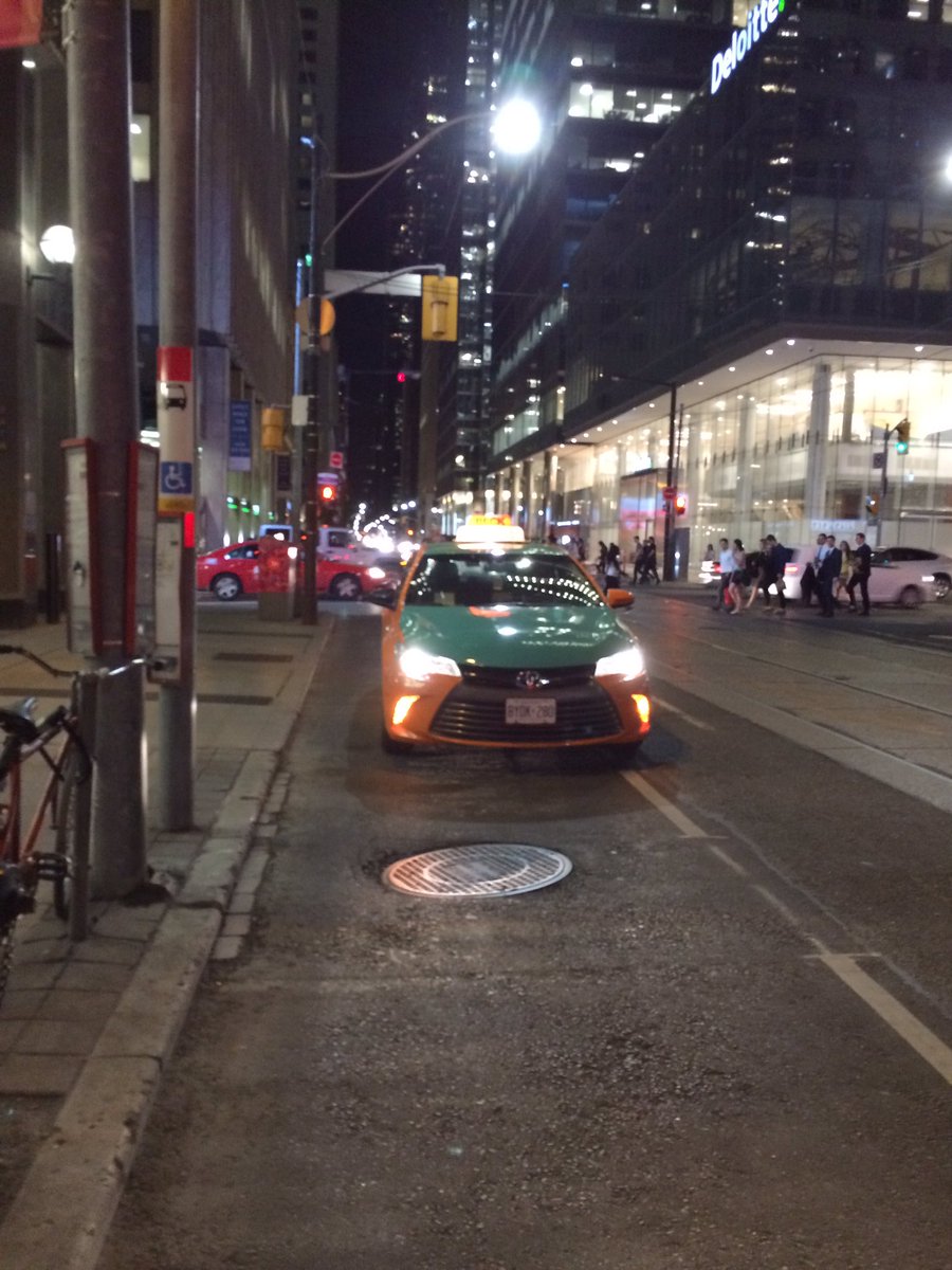 miles_fantastic's tweet photo. Look at this one @TorontoPolice bike lane and bus stop! Are you doing anything about this? #thisisaproblem #tickets https://t.co/kCoJ1dWP1L