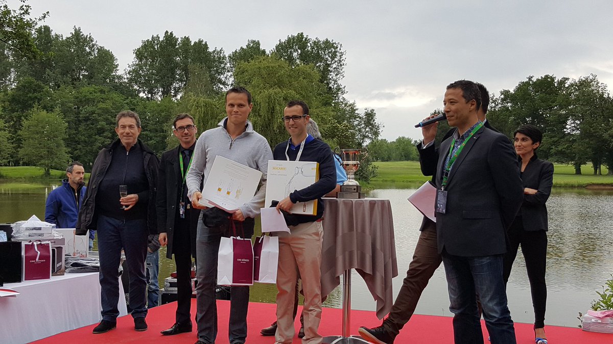 medeflyonrhone's tweet photo. #golf Yoann Alarçon et Julien Sens remportent la 2e place au brut de la 13e édition de #ovalgreen https://t.co/3aohrkG3mn