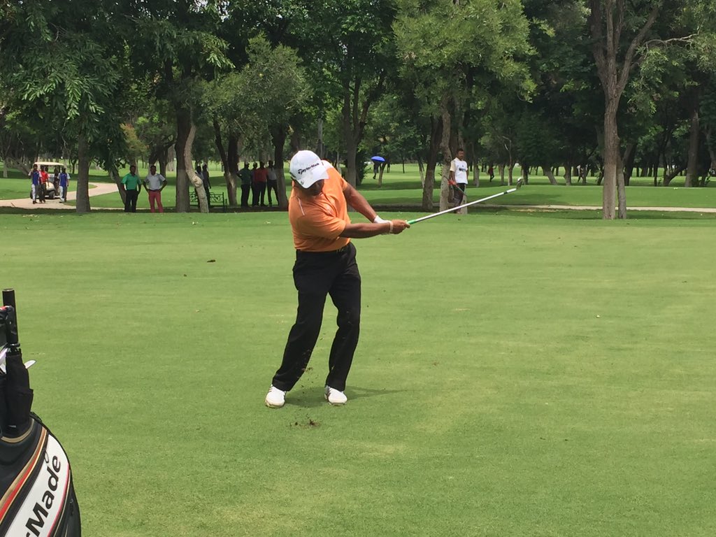LPLouisPhilippe's tweet photo. Capturing @GangjeeR live in action at the #LPCup2016!
Stay tuned for more update. #LPCup #golf https://t.co/5dKH9I3FTU