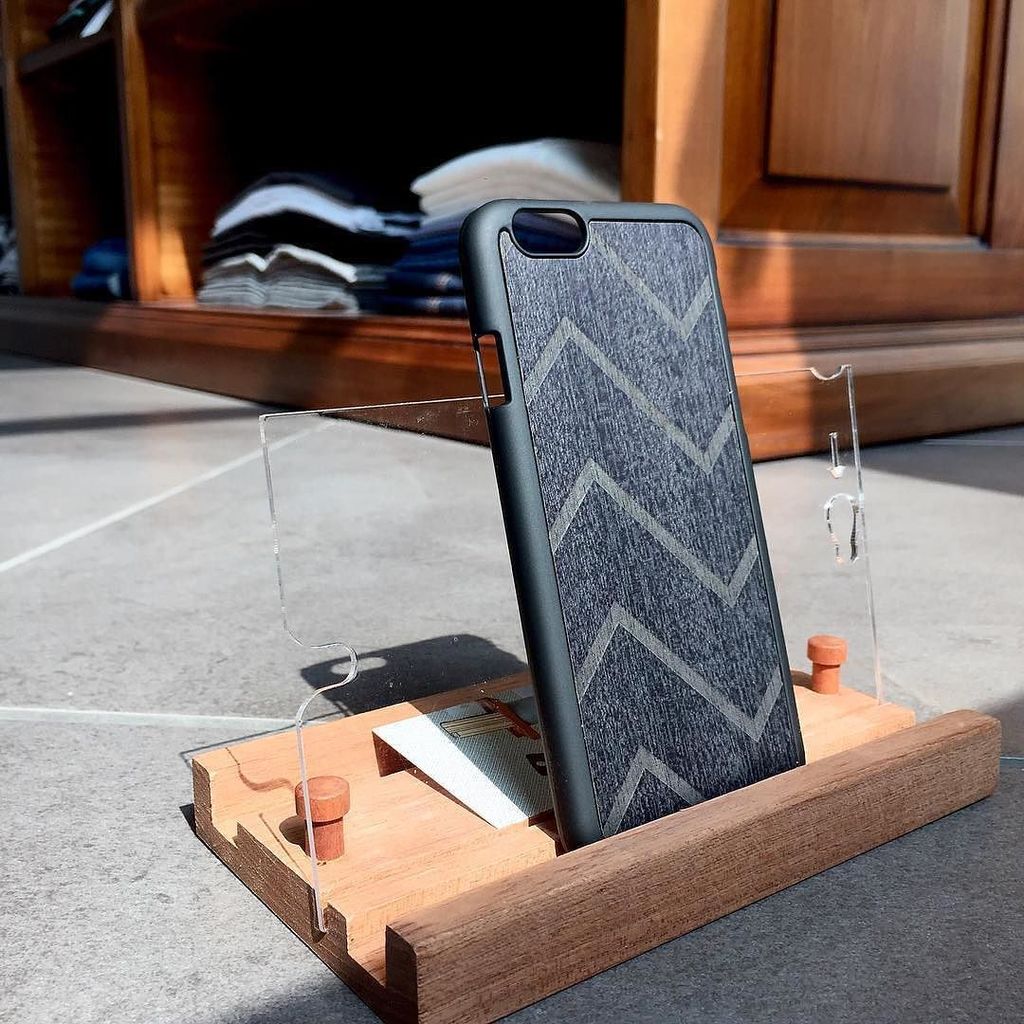 Woodddesign's tweet photo. Essential graphic for the classy ones 😎 (📸 @bigonevr) #woodd #bigoneVR https://t.co/ToJ7Z5k7Zr https://t.co/iWDWnCNOcM