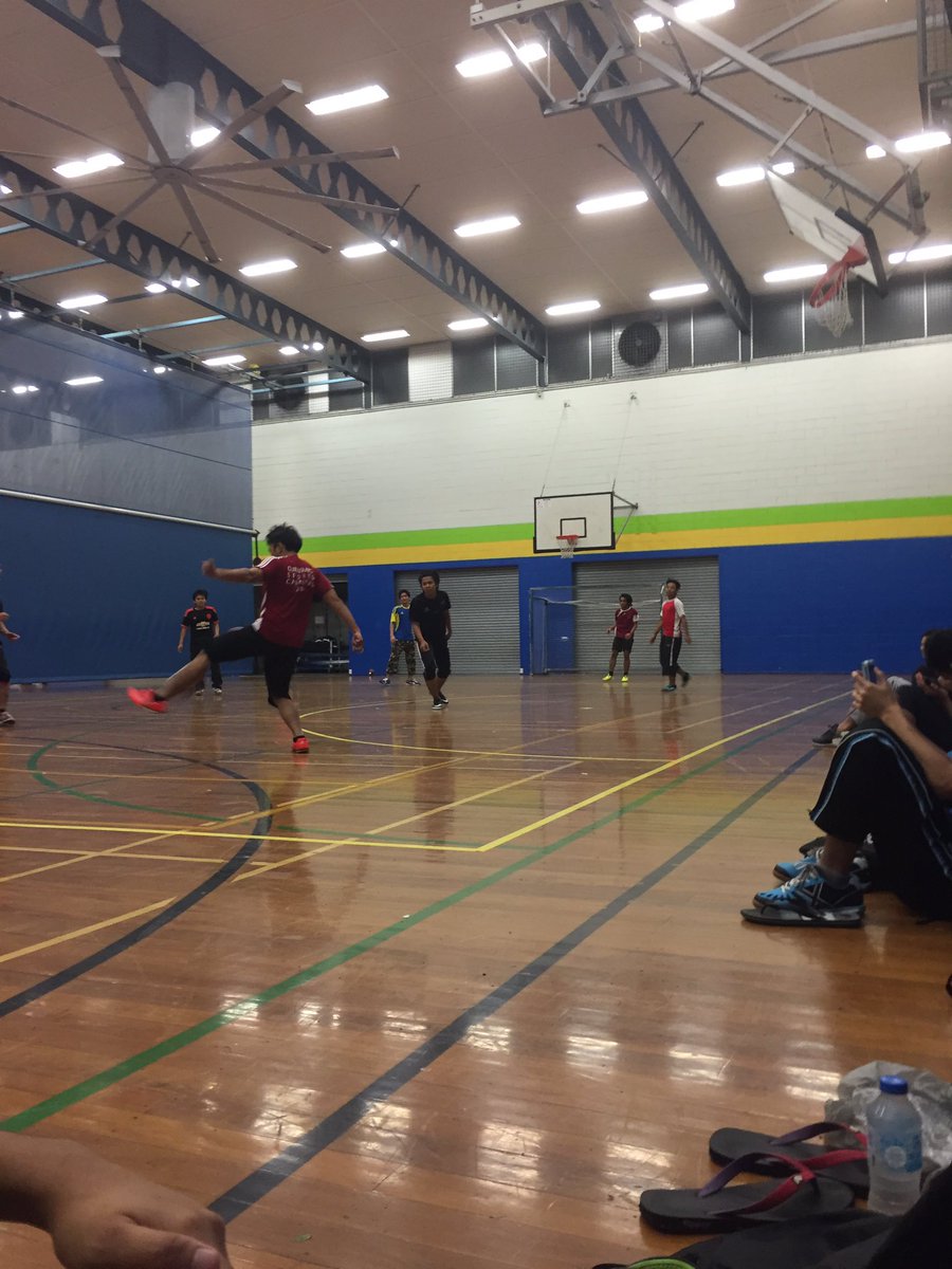 syazwoo's tweet image. Futsal sepam🤓 #preramadhan #prefinal #fadnakgrad