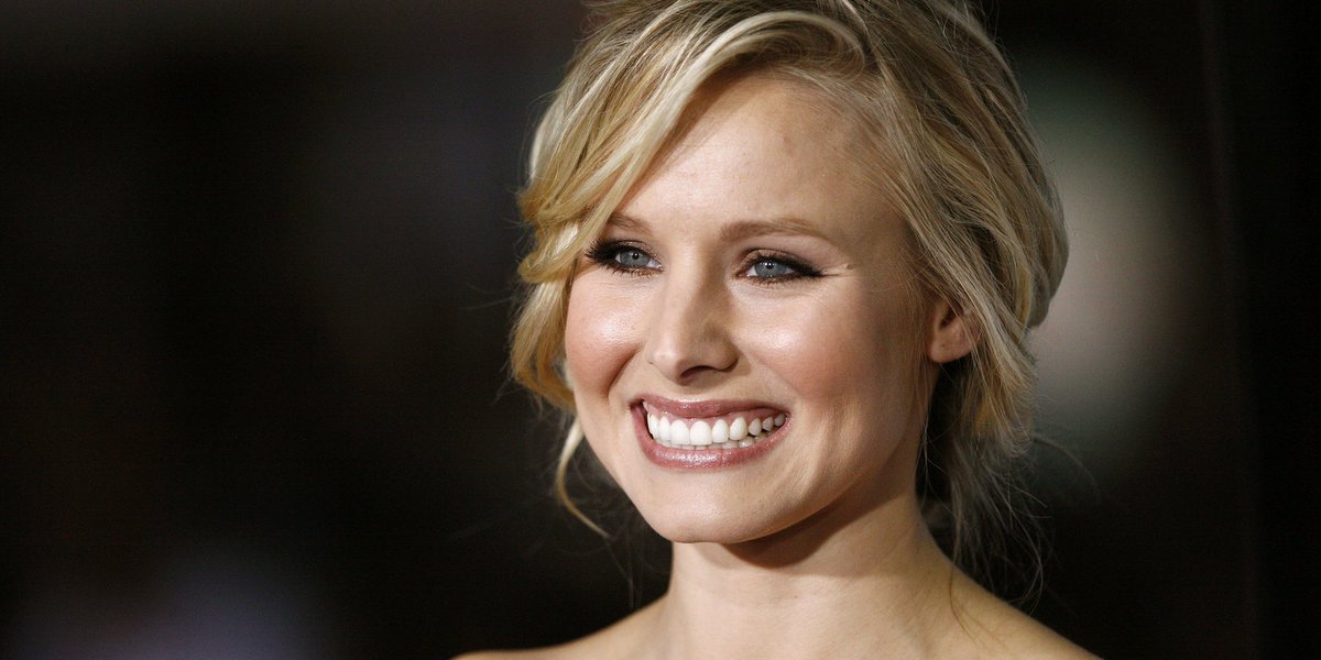 HuffPost's tweet photo. Kristen Bell says what we're all thinking about mental health stigma | by @lindsaygholmes https://t.co/u0c7RLkXpW https://t.co/8GOKcR2U92
