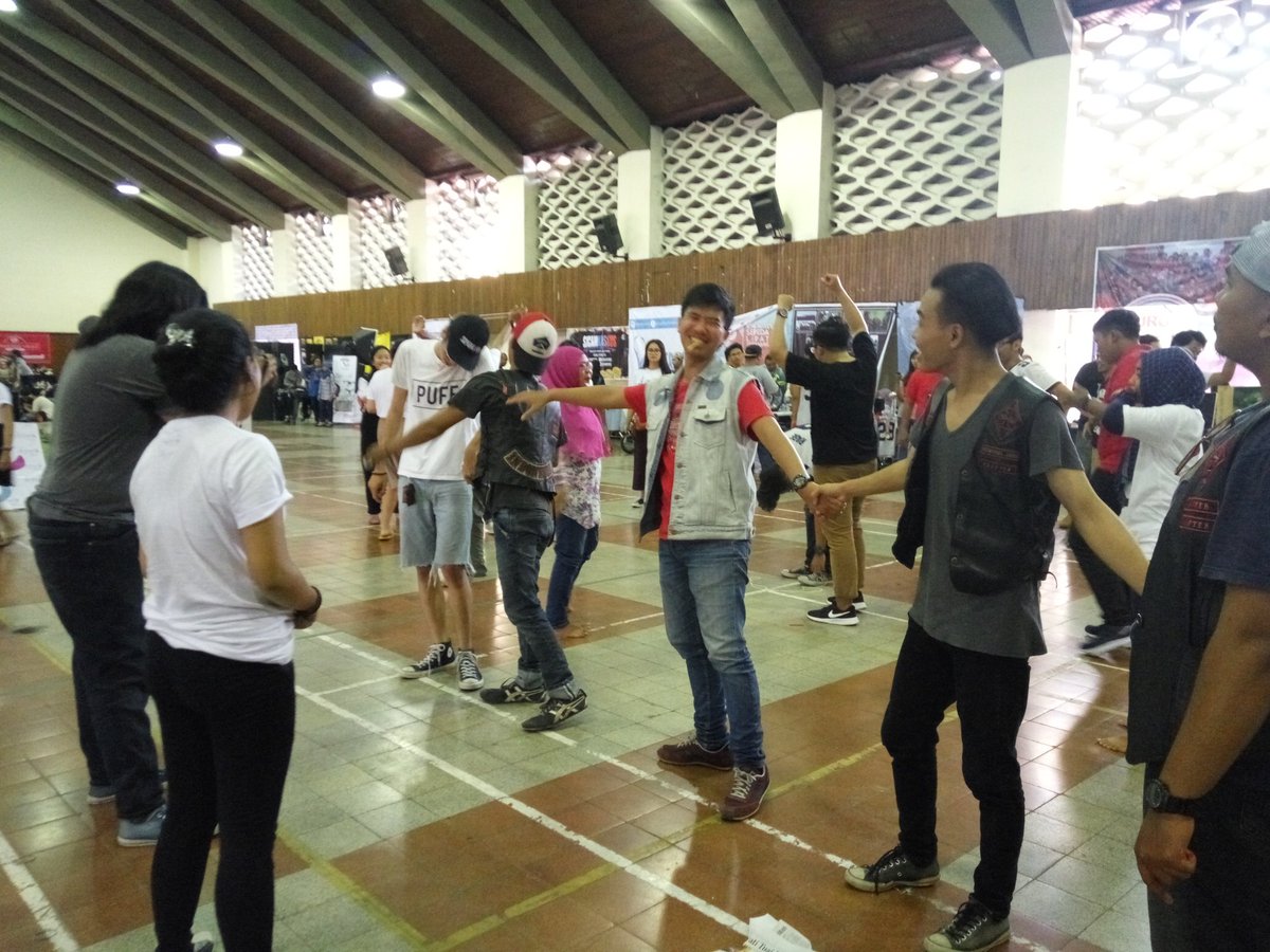 Ada games Tali Guyub juga lho, biar para komunitas makin guyub!:D #ikiSMG2 #DiscoverSemarang