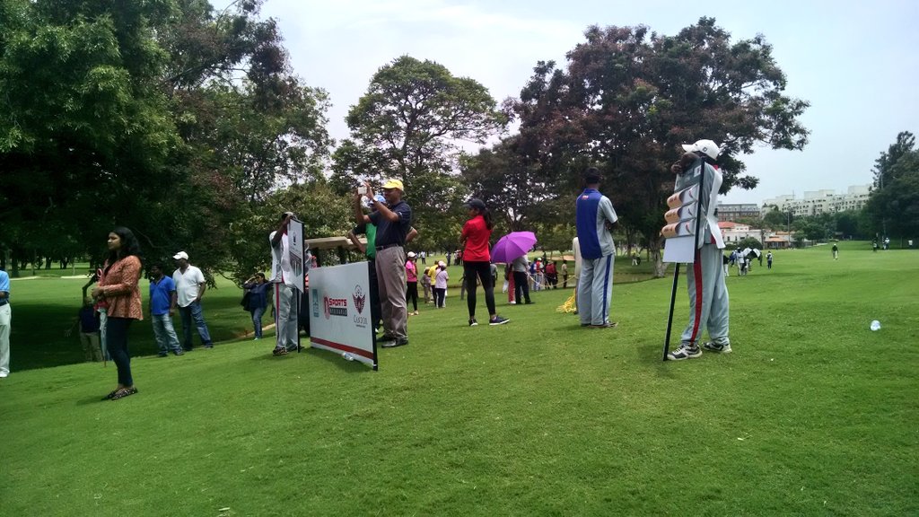 MilendSingh's tweet photo. Every team have their supporters &amp; the positive energy from the spectators can create magic #LPCup2016 #Golf https://t.co/Xj5KNbKRAK