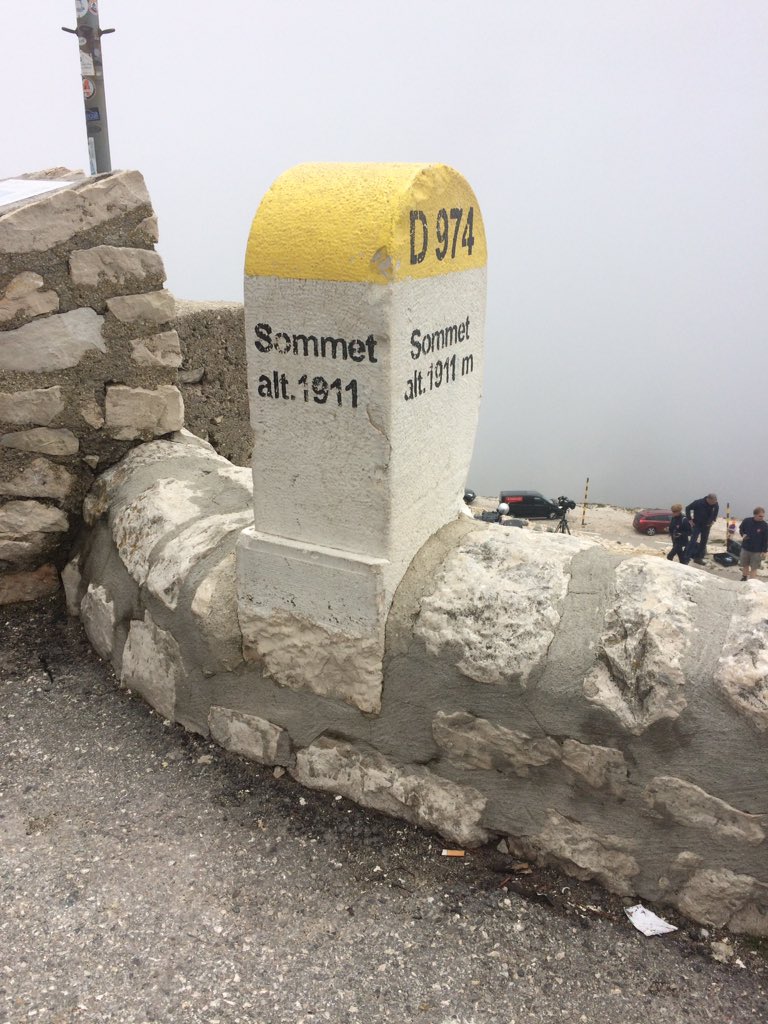 WDraijer's tweet photo. Gisteren twee keer Mont Ventoux op gefietst voor ALS. Hele RvB Rabobank mee omhoog op de fiets. Trots! https://t.co/4gTZ2SH5Jh