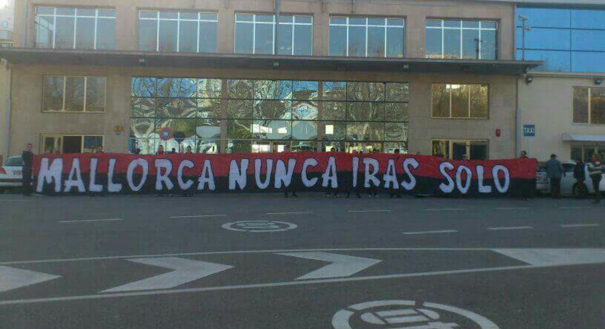 Respeto y honor para los desplazados!

Si estuvimos en las finales y en la Champions estaremos en 2B y donde sea!