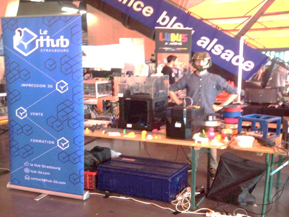 3DStrasbourg's tweet photo. Le Hub Strasbourg vous fait découvrir l'impression 3D !
-> #JapanAddictZ2 https://t.co/vHqe1FjOg5