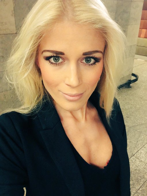 I wish you nice weekend!😊 Here are some recent pics from me😉😽💋💋 https://t.co/cghWIQUn9E<a href="/tag/smile"class="tags"><span>#smile</span></a><a href="/tag/blondie"class="tags"><span>#blondie</span></a><a href="/tag/newphoto"class="tags"><span>#newphoto</span></a><a href="/tag/seductivemood"class="tags"><span>#seductivemood</span></a>